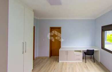 Imagem 11: Vende-se Casa de Alto Padrão no Condomínio Parque das Oliveiras Próximo à Sede Campestre d