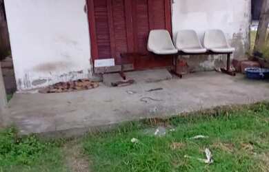 Imagem: A casa possui 1 Dormitório e Acomodam 3 pessoas e está localizado