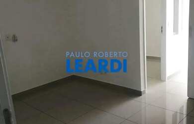 Imagem: O depósito possui 1 Vaga na garagem, 34m² de Área e está