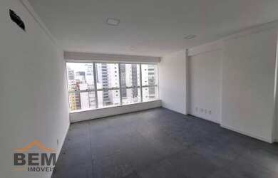 Imagem: O depósito possui 1 Vaga na garagem, 43m² de Área e está