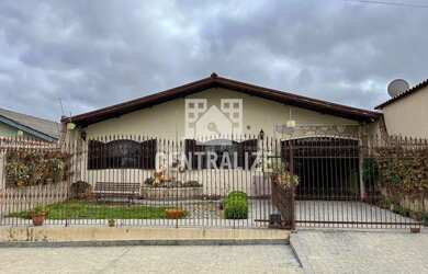 Imagem: A casa possui 2 Dormitórios, 3 Banheiros, 3 Vagas na garagem