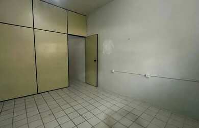 Imagem: A casa possui 1 Dormitório, 1 Banheiro, 22m² de Área e está