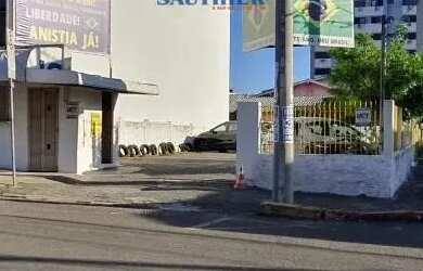 Imagem: O terreno possui 300m² de Área e está localizado em Centro