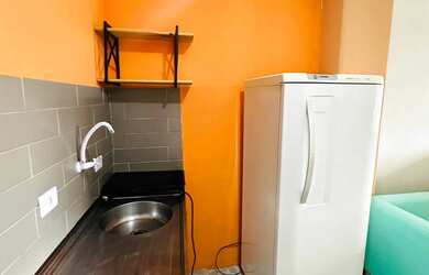 Imagem: O apartamento possui 1 Dormitório, 1 Banheiro, 1 Vaga na garagem