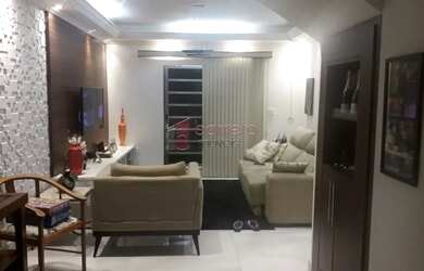 Imagem: A casa possui 3 Dormitórios, 4 Banheiros, 2 Vagas na garagem