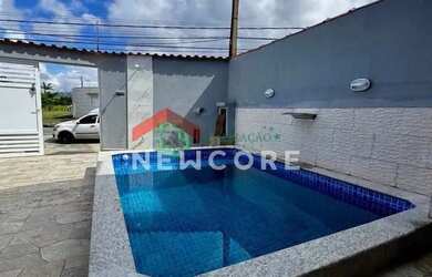 Imagem: A casa possui 3 Dormitórios, 2 Banheiros, 3 Vagas na garagem