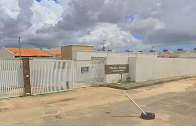 Imagem: A casa em condomínio possui 2 Dormitórios, 2 Banheiros, 2