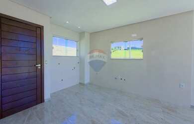 Imagem 12: Casa nova de esquina em Criciúma, bairro Buenos Aires, 2 quartos, com acabamento moderno