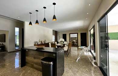 Imagem 16: Casa com 4 Quartos à Venda, 380 m² por R$ 1.950.000 - Ubatiba - Maricá/RJ