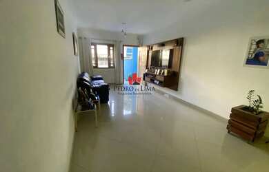 Imagem: A casa possui 3 Dormitórios, 4 Banheiros, 4 Vagas na garagem