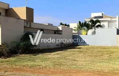 Imagem: O terreno possui 300m² de Área e está localizado em Joao