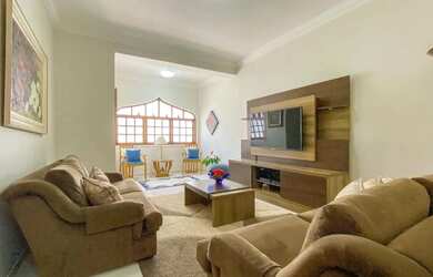 Imagem: Casa para venda em Cambuci com 5 quartos, sendo 3 suítes