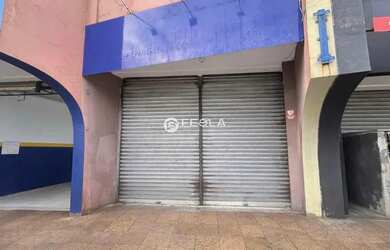 Imagem: O depósito possui 2 Vagas na garagem e 127m² de Área e está