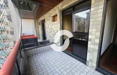 Imagem: O apartamento possui 4 Dormitórios, 3 Banheiros, 2 Vagas na