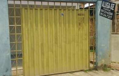 Imagem: A casa possui 2 Dormitórios, 1 Banheiro, 1 Vaga na garagem