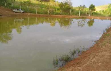 Imagem: O terreno possui 3.700m² de Área e está localizado em Santa