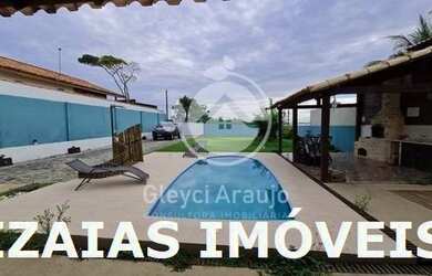 Imagem: A casa possui 2 Dormitórios, 3 Banheiros, 2 Vagas na garagem