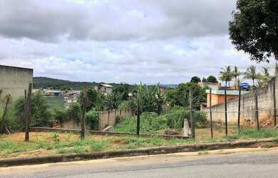 Imagem: O terreno possui 360m² de Área e está localizado em Icaivera