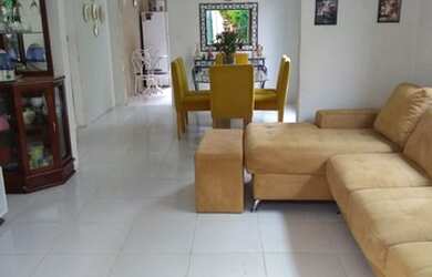 Imagem: A casa possui 3 Dormitórios, 1 Banheiro, 1 Vaga na garagem