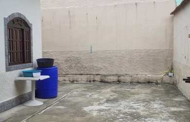 Imagem: A casa possui 2 Dormitórios, 3 Banheiros, 3 Vagas na garagem