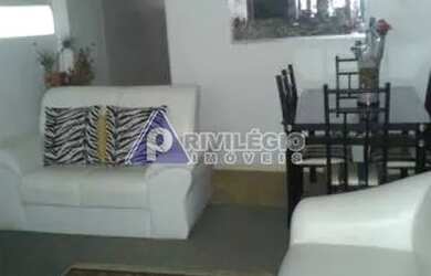 Imagem: A kitnet possui 1 Dormitório, 1 Banheiro, 44m² de Área e