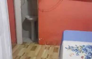 Imagem: A casa possui 3 Dormitórios, 2 Banheiros e está localizado