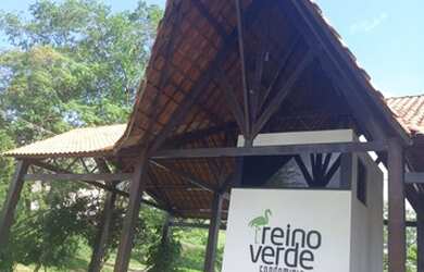 Imagem: O terreno possui 900m² de Área e está localizado em Cabo