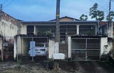 Imagem: A casa possui 2 Dormitórios, 2 Banheiros, 2 Vagas na garagem