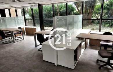 Imagem: O depósito possui 5 Vagas na garagem, 1.606m² de Área e