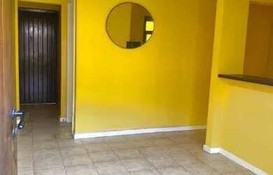 Imagem: A casa em condomínio para alugar possui 1 Dormitório, 1 Banheiro