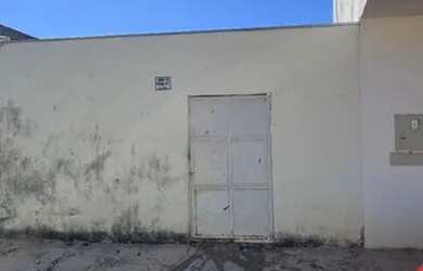 Imagem: A casa possui 1 Dormitório, 1 Banheiro e está localizado