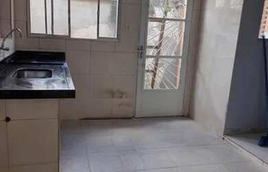 Imagem: A casa possui 1 Dormitório, 1 Banheiro, 30m² de Área e está