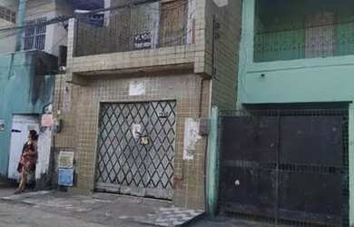 Imagem: A casa possui 4 Dormitórios, 2 Banheiros, 1 Vaga na garagem