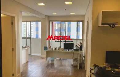 Imagem: O depósito possui 2 Vagas na garagem, 58m² de Área e está