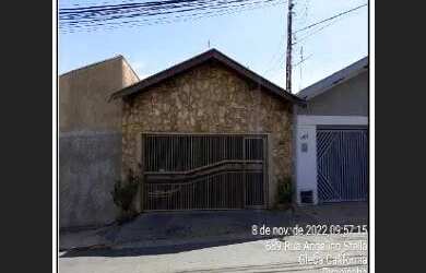 Imagem: A casa possui 2 Dormitórios, 1 Banheiro, 1 Vaga na garagem