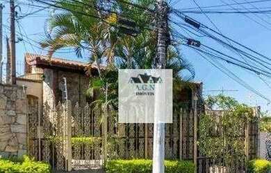 Imagem: A casa possui 3 Dormitórios, 5 Banheiros, 5 Vagas na garagem