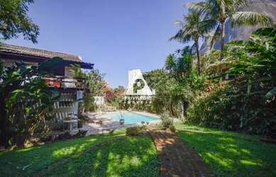 Imagem: A casa em condomínio possui 4 Dormitórios, 5 Banheiros, 4