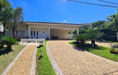 Imagem: A casa em condomínio possui 3 Dormitórios, 5 Banheiros, 5