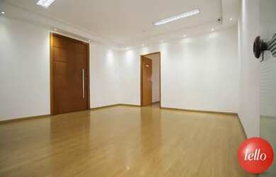 Imagem: O depósito possui 3 Vagas na garagem, 316m² de Área, Imóvel