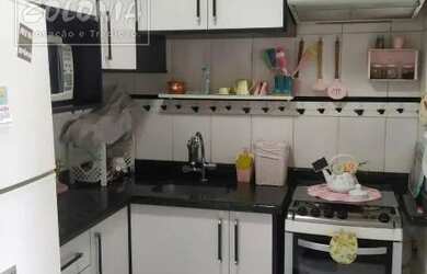 Imagem: O apartamento possui 3 Dormitórios, 1 Banheiro, 1 Vaga na garagem