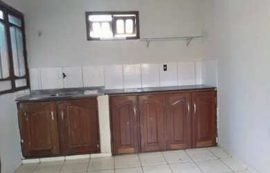 Imagem: A casa em condomínio possui 2 Dormitórios, 1 Banheiro, 2 Vagas