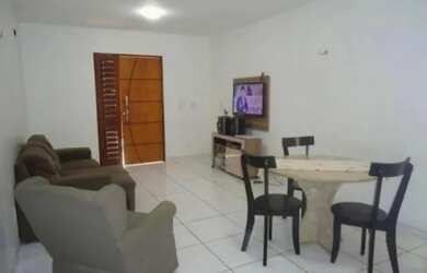 Imagem: A casa possui 2 Dormitórios, 1 Banheiro, 1 Vaga na garagem