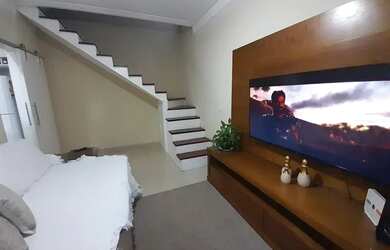 Imagem: A casa em condomínio possui 3 Dormitórios, 3 Banheiros, 180m²