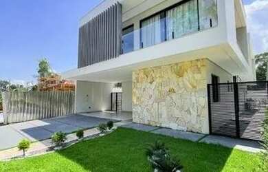 Imagem: A casa em condomínio possui 4 Dormitórios, 5 Banheiros, 4