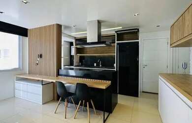 Imagem: O apartamento possui 2 Dormitórios, 2 Banheiros, 1 Vaga na