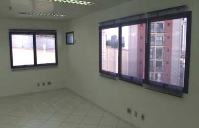 Imagem: O depósito possui 1 Vaga na garagem, 41m² de Área e está