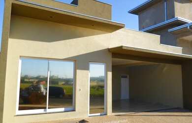 Imagem: A casa em condomínio possui 2 Dormitórios, 3 Banheiros, 4