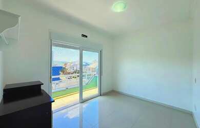 Imagem 11: Casa em Hípica. Piscina, Churrasqueira, Área de serviçoeLareira