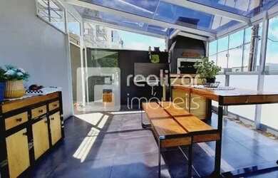 Imagem: A casa em condomínio possui 3 Dormitórios, 5 Banheiros, 4