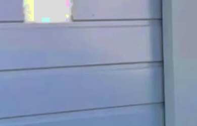 Imagem: A casa possui 2 Dormitórios e 2 Banheiros e está localizado